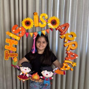 Moldura de bambolê ” THIS IS ARRAIÁ”